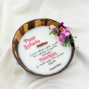 Świeca w łupinie kokosa / Personalizacja - Świece - miniaturka - grafika 1