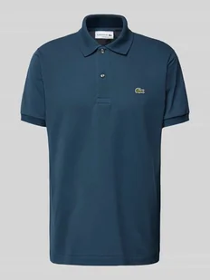 Koszulka polo o kroju regular fit z naszywką z logo - Koszulki męskie - miniaturka - grafika 1