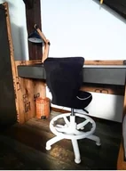 Krzesła obrotowe dla dzieci - Krzesło do biurka czarne PETIT 3/4 Jasmine - miniaturka - grafika 1