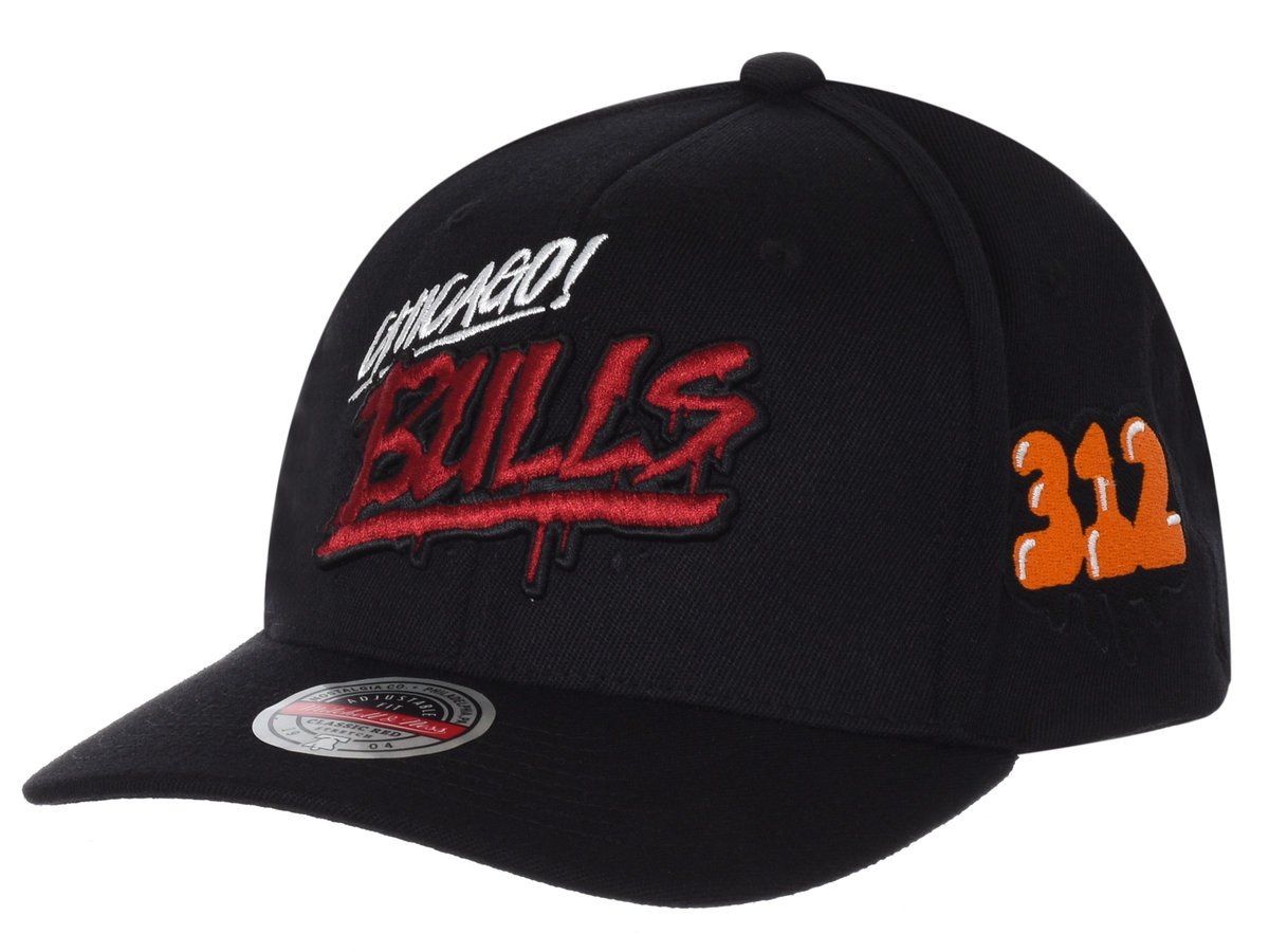 Czapka z daszkiem Mitchell & Ness NBA HWC Slap Sticker Classic Red Bulls HHSSINTL1091-CBUBLCK-Uniwersalny