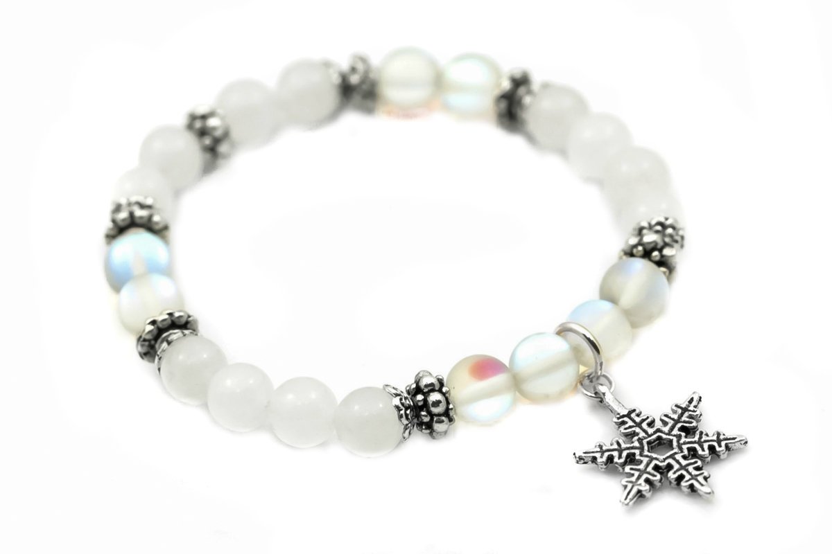 Bransoletka zawieszka śnieżynka, jadeit, kwarc AB, biała, elastyczna / JG. Projekt