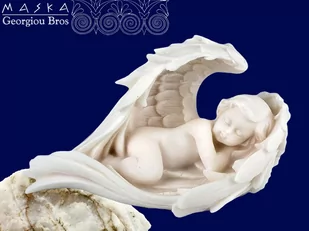 Aniołek śpiący w skrzydłach - Figurki dekoracyjne - miniaturka - grafika 1