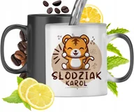 Kubki - Kubek Magiczny Dla Karola Czarny Matowy z Nadrukiem ze Zdjęciem 330ml + Opakowanie na prezent (wzór 02) - miniaturka - grafika 1