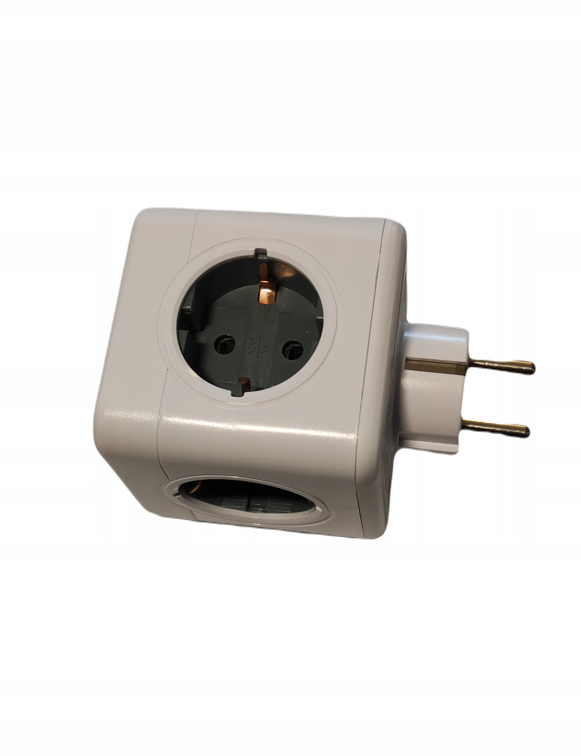 ADAPTER 4XSOC+2XUSB AURA LINE