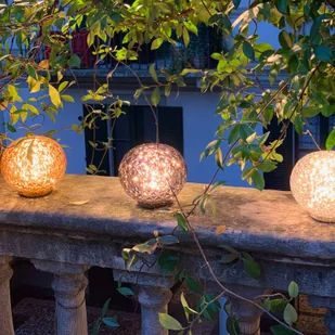 Kartell Mini Planet lampa stołowa szary dym - Lampy stojące - miniaturka - grafika 3