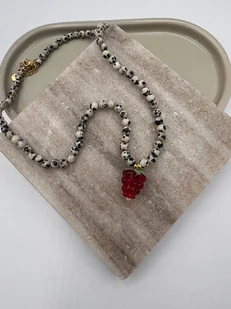 Handmade naszyjnik z jaspisem dalmatyńskim i czerwoną malinką - Naszyjniki - miniaturka - grafika 1