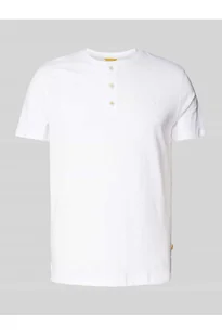 T-shirt z dekoltem serafino - camel active - Koszulki męskie - miniaturka - grafika 1