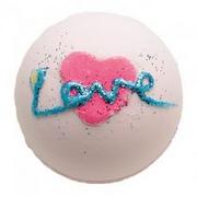 Kosmetyki do kąpieli - Bomb Cosmetics All You Need Is Love Bath Blaster musująca kula do kąpieli 160g - miniaturka - grafika 1