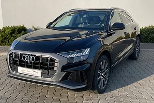 Dzień z Audi Q8 w Warszawie - Czasopisma - miniaturka - grafika 1