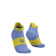 Skarpetki sportowe męskie - COMPRESSPORT Skarpetki do biegania krótkie PRORACING SOCKS V4 RUN LOW jacaranda/maize - miniaturka - grafika 1