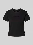 Koszulki i topy damskie - T-shirt z wyhaftowanym logo - miniaturka - grafika 1