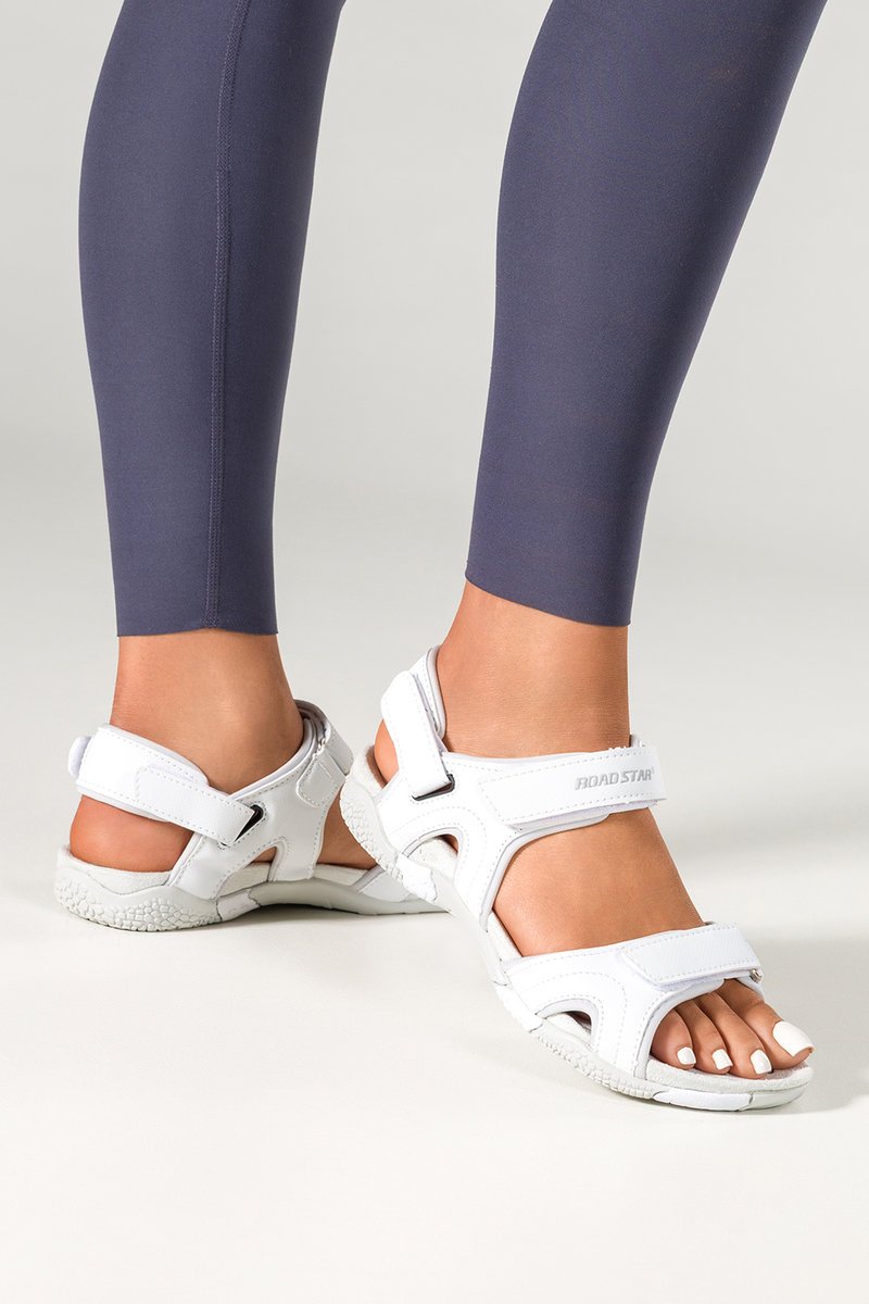 Białe sandały damskie sportowe na rzep z elastyczną płaską podeszwą szare wstawki Casu 2306-2W-41