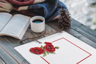 Haft krzyżykowy - Zestaw do haftu - Serwetka z makami 3D - Pasmanteria - miniaturka - grafika 1