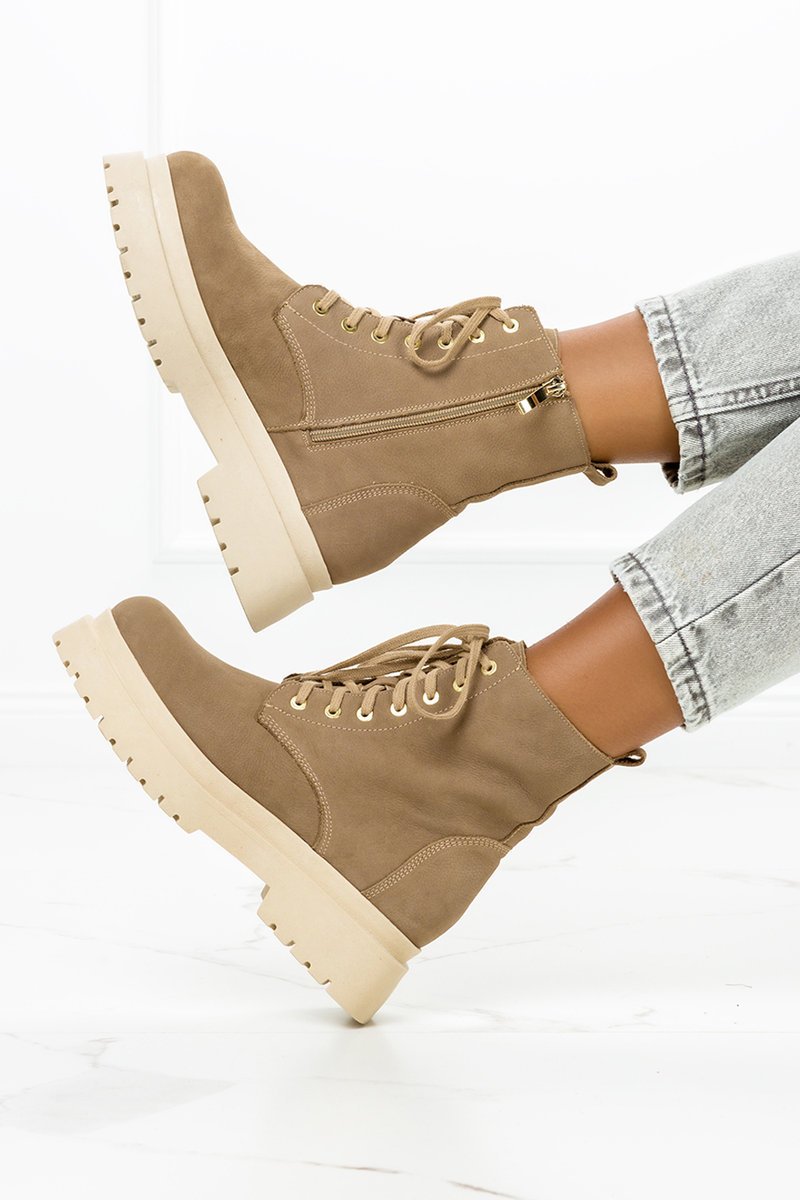 Beżowe botki skórzane na platformie workery sznurowane PRODUKT POLSKI Casu 2712-40