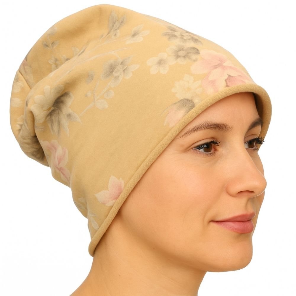 Czapka damska Beanie włoska cienka smerfetka beżowa w kwiaty