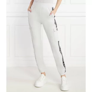 EA7 Spodnie dresowe | Regular Fit - Dresy damskie - miniaturka - grafika 1