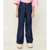 Spodnie i spodenki dla dziewczynek - Guess Jeansy 90''S Relaxed fit - miniaturka - grafika 1