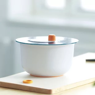 Fiskars zestaw suszarka do sałaty + Skrobaczka do warzyw 1014432 - Pozostałe akcesoria kuchenne - miniaturka - grafika 1