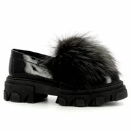 Mokasyny damskie - Czarne lakierowane mokasyny z futerkiem CARINII - Carinii - miniaturka - grafika 1