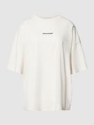 Koszulki i topy damskie - T-shirt z okrągłym dekoltem model ‘ARENDAL’ - miniaturka - grafika 1