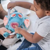 Maskotki i pluszaki - Miniland Buddy: Maskotka do nauki emocji 65993-uniw - miniaturka - grafika 1