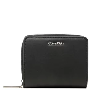 Portfele - Mały Portfel Damski Calvin Klein Ck Must Z/A Walle W/Flap Md K60K610300 BAX - grafika 1