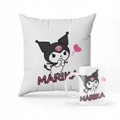 Gadżety dla niej i dla niego - ZESTAW PODUSZKA + KUBEK PREZENT DLA DZIECKA KUROMI HELLO KITTY + IMIĘ #15 - miniaturka - grafika 1