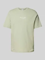 Koszulki męskie - T-shirt o kroju oversized z nadrukiem z logo - miniaturka - grafika 1
