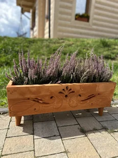 Skrzynka donica drewniana balkonowa rzeźbiona 65 cm z nóżkami na lawendę wrzosy zioła kwiaty TIK - Donice - miniaturka - grafika 1