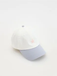 Reserved - Czapka z daszkiem z aplikacją - złamana biel - Czapki dla dzieci - miniaturka - grafika 1