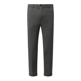 Spodnie męskie - Spodnie o kroju tapered fit z dodatkiem wiskozy - CK Calvin Klein - grafika 1
