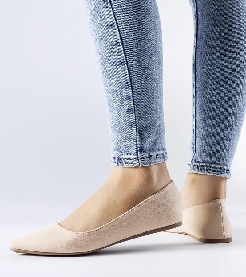 Beżowe balerinki ze szpiczastym noskiem Riv-38