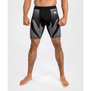 Venum Spodenki Kompresyjne Vale Tudo Attack Black/Grey - Spodnie sportowe męskie - miniaturka - grafika 1