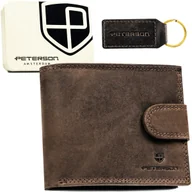 Portfele - Portfel męski z zapięciem PETERSON skóra naturalna nubuk ochrona RFID Stop poziomy elegancki rozbudowany na karty minimalistyczny brązowy pudełko pr.. - miniaturka - grafika 1