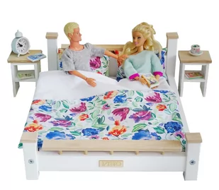 Komplet Sypialnia ASH drewniana podwójna dla Barbie i Kena : Łóżko + 2 szafki nocne + pościel mebelki drewniane do domku dla lalek  , Model akwarela - Domki dla lalek - miniaturka - grafika 1
