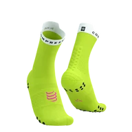Skarpetki sportowe męskie - COMPRESSPORT Skarpetki do biegania wysokie ProRacing Socks V4 safe yellow/white - miniaturka - grafika 1