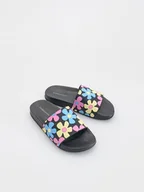 Buty dla dziewczynek - Reserved - Klapki z kwiatkami - czarny - miniaturka - grafika 1