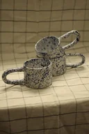 Kubki - Kobaltowy kubek ceramiczny w ciapki. Ceramika ręcznie robiona - miniaturka - grafika 1