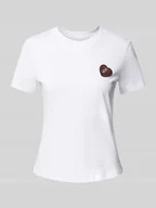 Koszulki i topy damskie - T-shirt z naszywką z logo - miniaturka - grafika 1