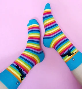Skarpetki w tęczowe paski z czarnym jednorożcem, damskie i męskie - Skarpetki męskie Skarpetki w tęczowe paski z czarnym jednorożcem, damskie i męskie - Skarpetki męskie - miniaturka - grafika 1