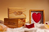 Mydła - Mydło Essencias de portugal serce 150g opakowanie z drewna - miniaturka - grafika 1