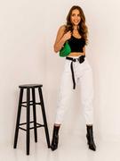 Spodnie damskie - Białe jeansowe spodnie damskie z wysokim stanem i paskiem z saszetką Denley LA688A - miniaturka - grafika 1