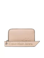 Portfele - Calvin Klein Jeans Mały Portfel Damski Sculpted Med Zip Around Tag K60K610578 Różowy - miniaturka - grafika 1