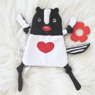 Zabawki sensoryczne - Kontrastowy Szeleścik Skunks, Kuamka - miniaturka - grafika 1