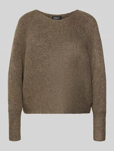 Sweter z dzianiny o kroju regular fit z rękawami nietoperzowymi model ‘DANIELLA’ - Swetry damskie - miniaturka - grafika 1