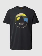 Koszulki męskie - T-shirt z nadrukowanym motywem - miniaturka - grafika 1