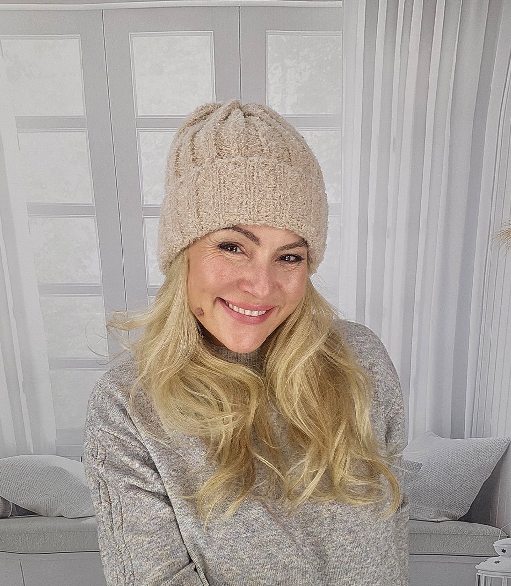 Stylowa damska czapka zimowa beanie