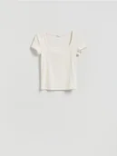 Koszulki i topy damskie - Reserved - T-shirt z dekoltem karo - złamana biel - miniaturka - grafika 1