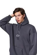 Bluzy męskie - TRENDYOL MAN BLUZA MĘSKA Z KAPTUREM SZARA Z NADRUKIEM I KIESZENIĄ XL 5DA - miniaturka - grafika 1