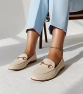 Mokasyny damskie - Beżowe mokasyny z klamerką Erminia -36 - miniaturka - grafika 1